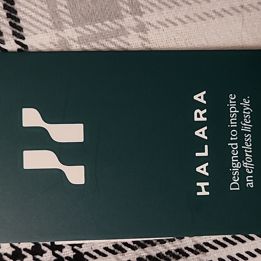 Halara size M crossover leggings - Picture 4 of 5